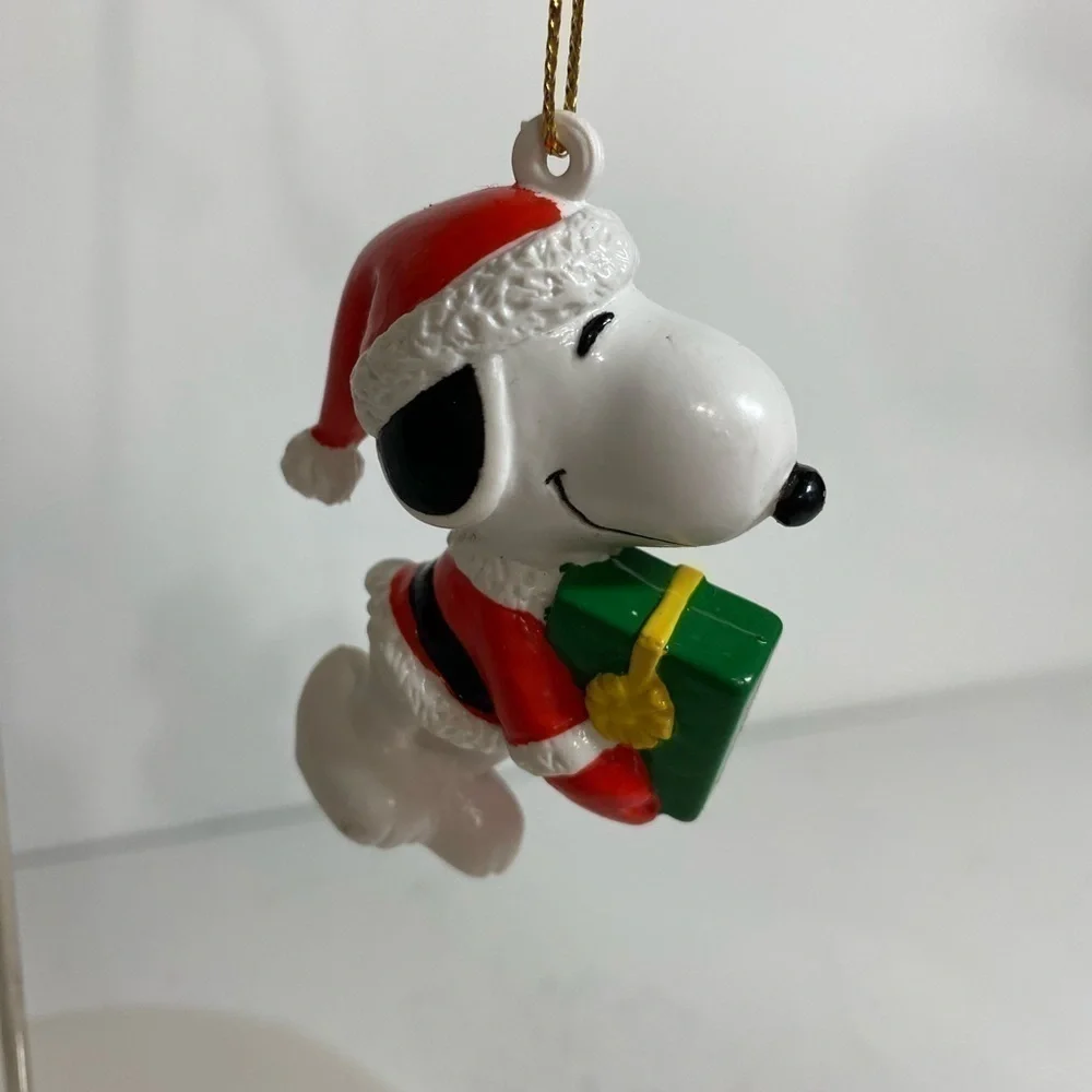 Snoopy Santa Gift Box Peanuts 2.8